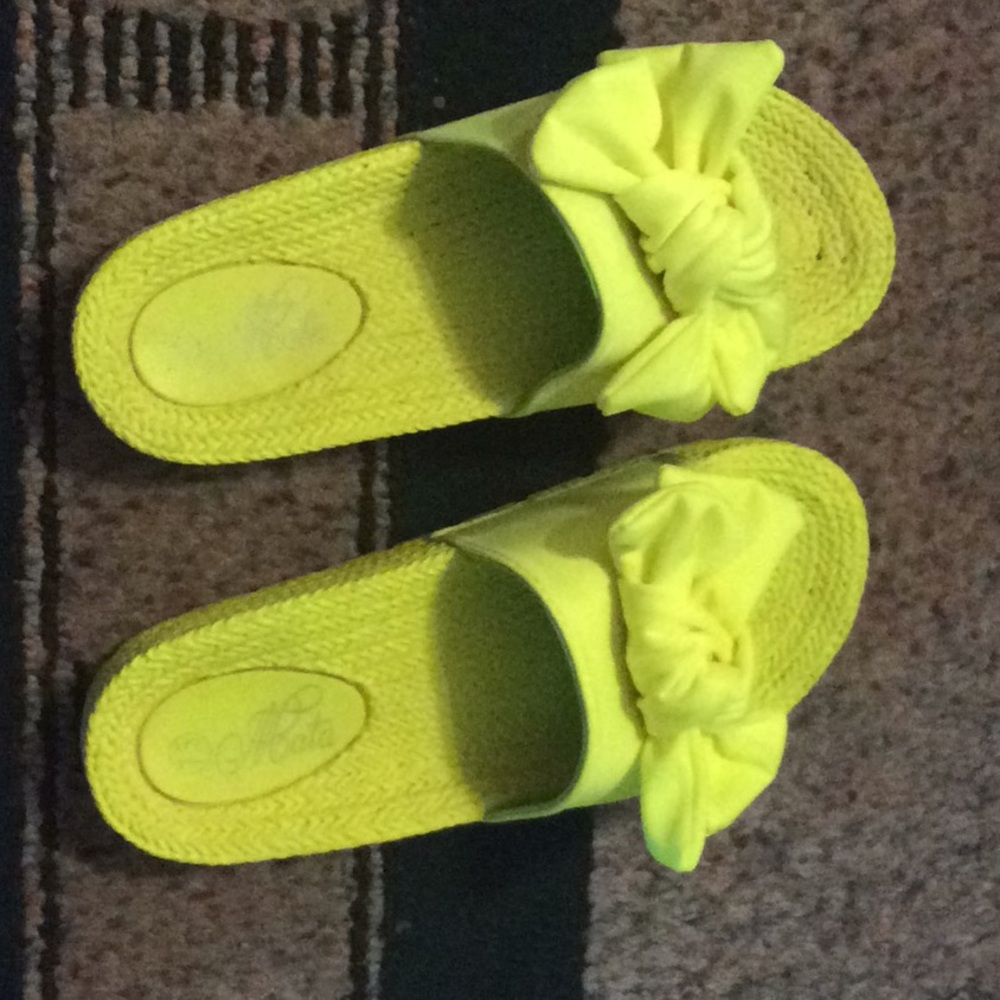 Mata brand size 7.5 yellow sandals